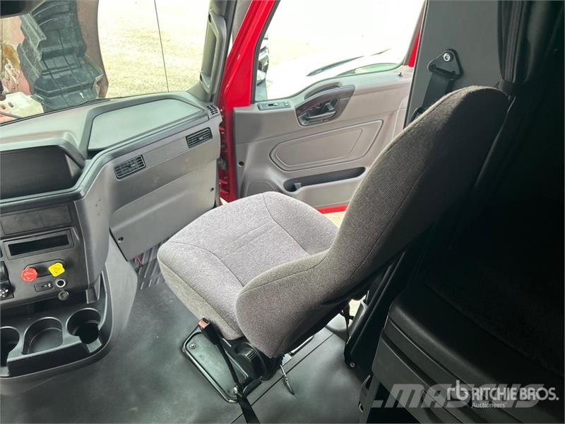 International LT625 وحدات الجر