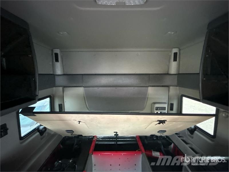 International LT625 وحدات الجر