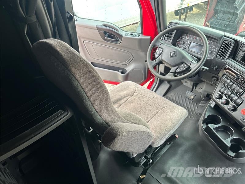 International LT625 وحدات الجر