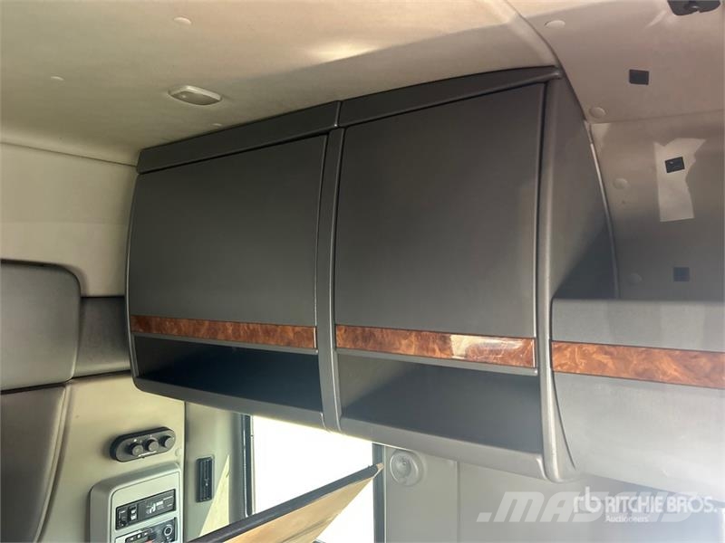 International LT625 Тягачі