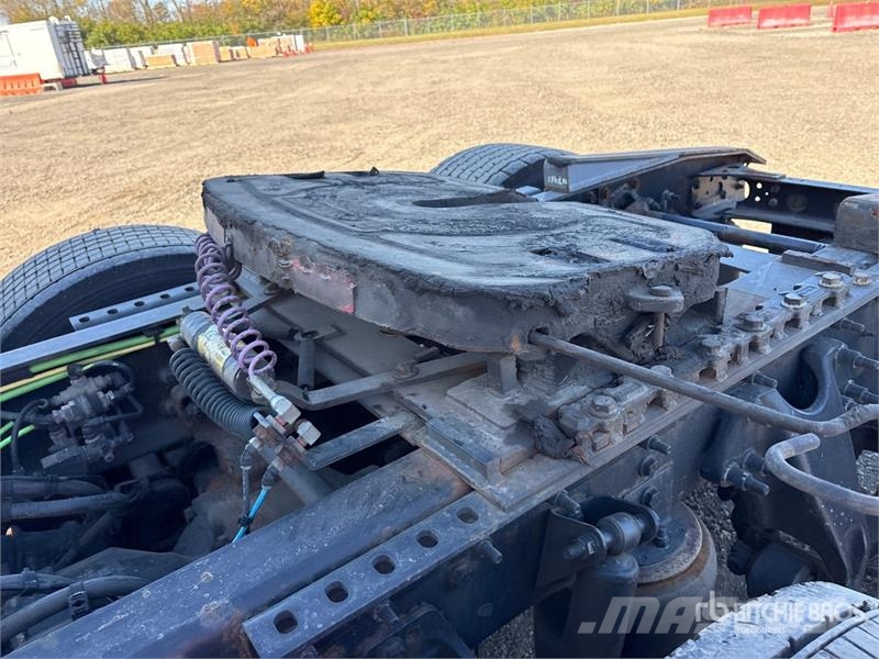 International LT625 6x4 T/A Day Cab Truck Tractor Prime Movers