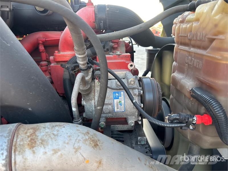 International LT625 6x4 T/A Day Cab Truck Tractor Τράκτορες