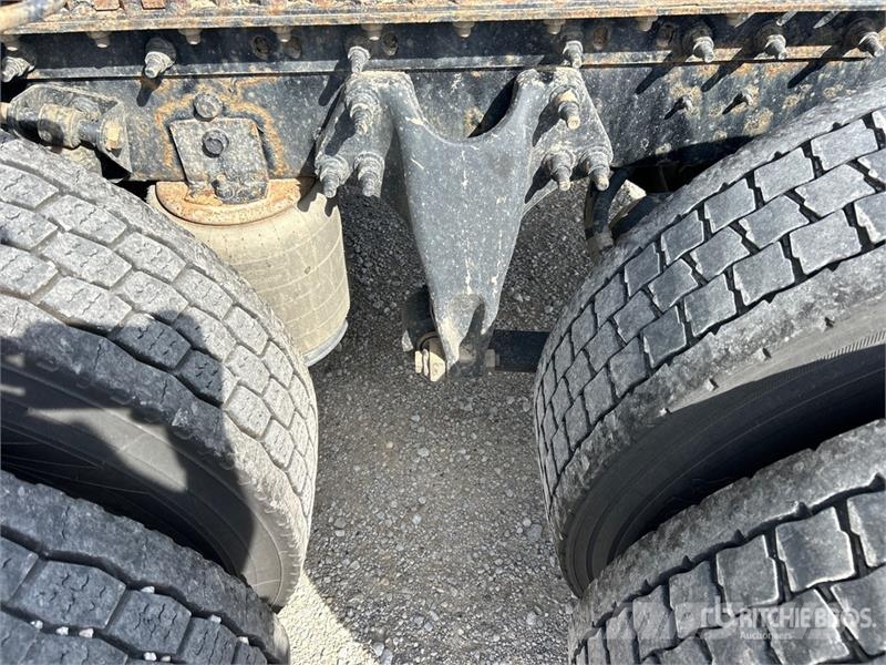 International LT625 6x4 T/A Day Cab Truck Tractor 牵引车
