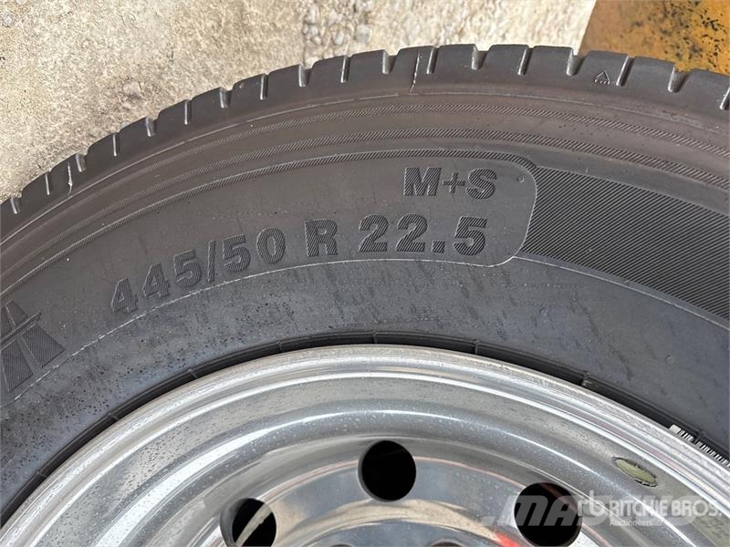 International LT625 6x4 T/A Day Cab Truck Tractor Traktorske jedinice