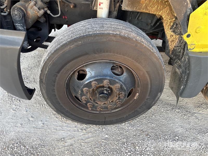 International LT625 6x4 T/A Day Cab Truck Tractor Τράκτορες