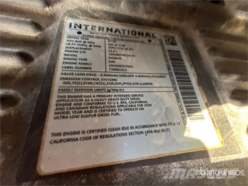 International LT625 6x4 T/A Day Cab Truck Tractor Trekkvogner