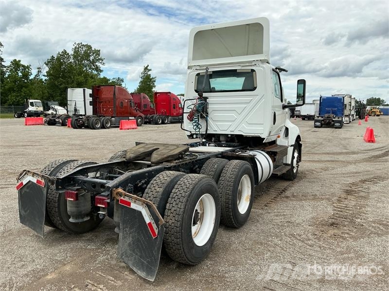 International LT625 6x4 T/A Day Cab Truck Tractor (Inoperable) Tegljači