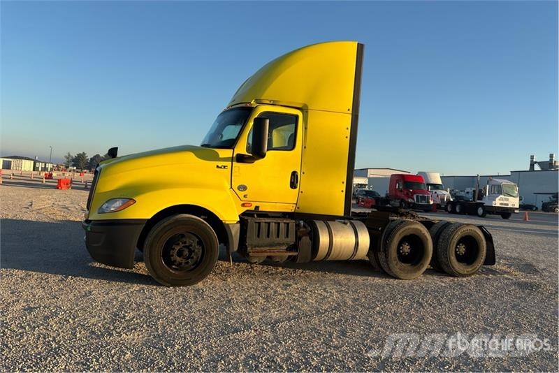 International LT625 6x4 T/A Day Cab Truck Tractor Trekkers
