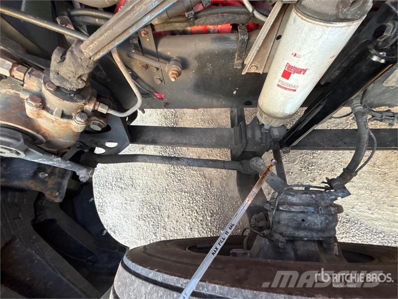 International LT625 6x4 T/A Day Cab Truck Tractor Τράκτορες