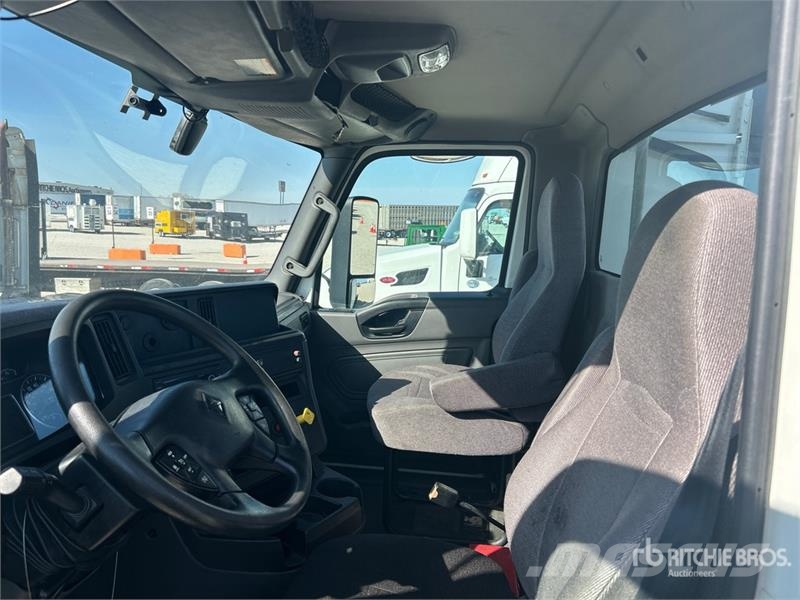 International LT625 6x4 T/A Day Cab Truck Tractor Traktorske jedinice
