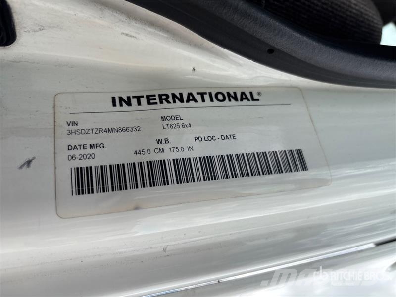 International LT625 6x4 T/A Day Cab Truck Tractor Sadulveokid
