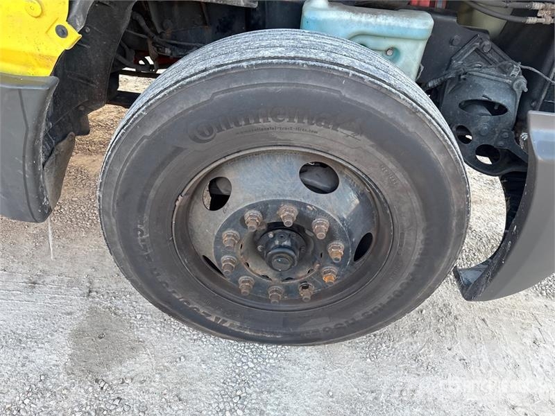 International LT625 6x4 T/A Day Cab Truck Tractor Τράκτορες