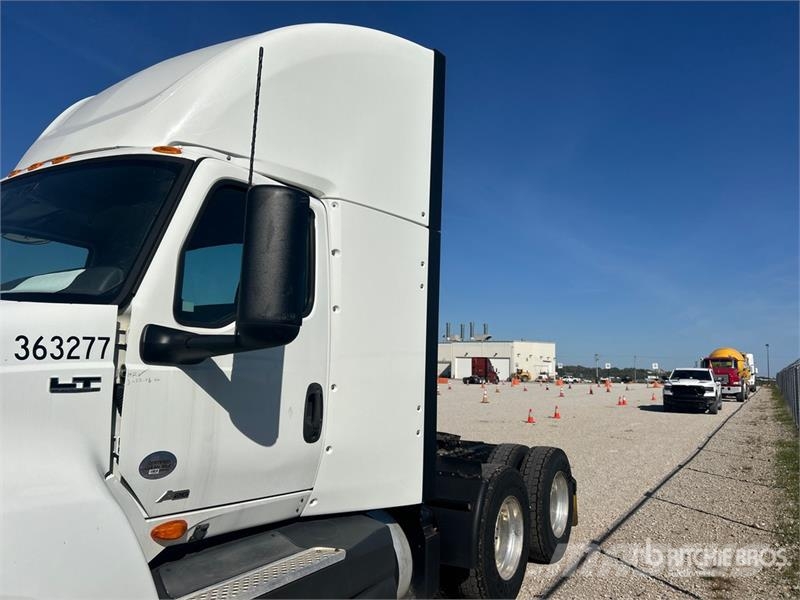 International LT625 6x4 T/A Day Cab Truck Tractor Traktorske jedinice