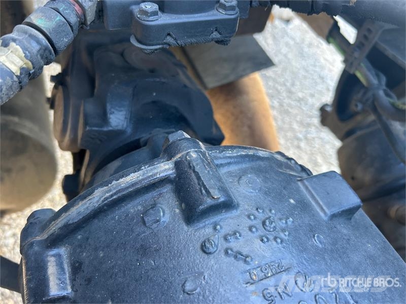 International LT625 6x4 T/A Day Cab Truck Tractor Traktorske jedinice