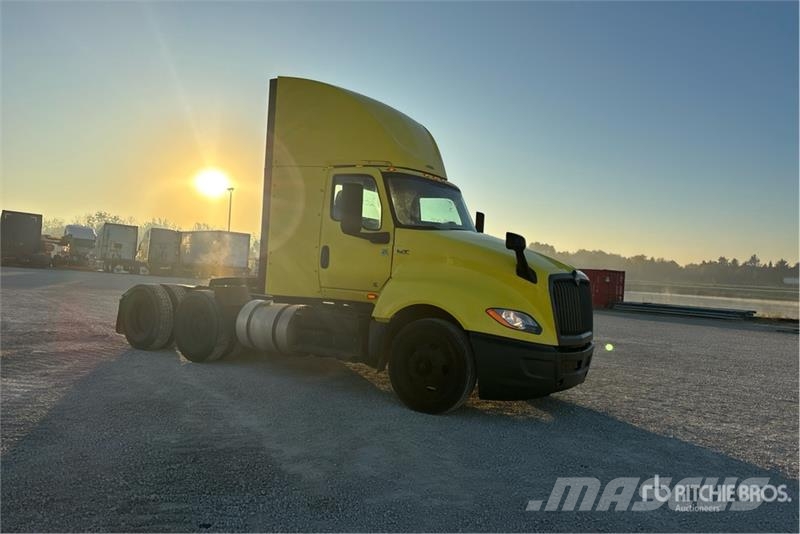 International LT625 6x4 T/A Day Cab Truck Tractor Trekkers
