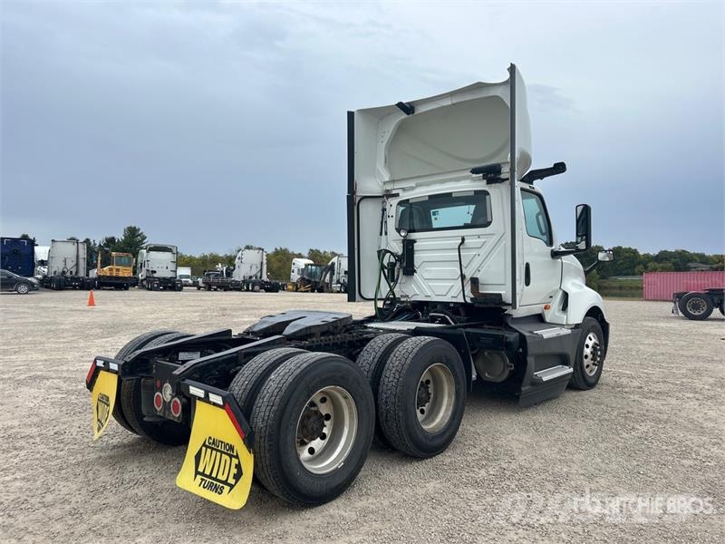 International LT625 6x4 T/A Day Cab Truck Tractor Traktorske jedinice