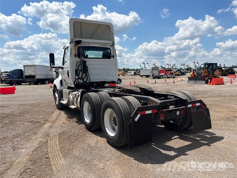 International LT625 6x4 T/A Day Cab Truck Tractor Traktorske jedinice