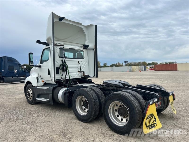 International LT625 6x4 T/A Day Cab Truck Tractor Traktorske jedinice