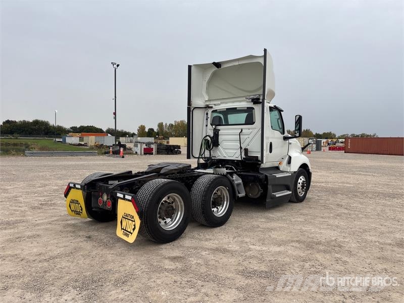 International LT625 6x4 T/A Day Cab Truck Tractor Traktorske jedinice