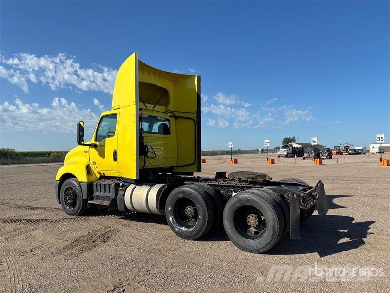 International LT625 6x4 T/A Day Cab Truck Tractor Τράκτορες