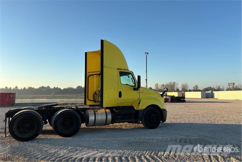 International LT625 6x4 T/A Day Cab Truck Tractor Trekkers