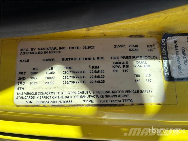 International LT625 6x4 T/A Day Cab Truck Tractor Τράκτορες