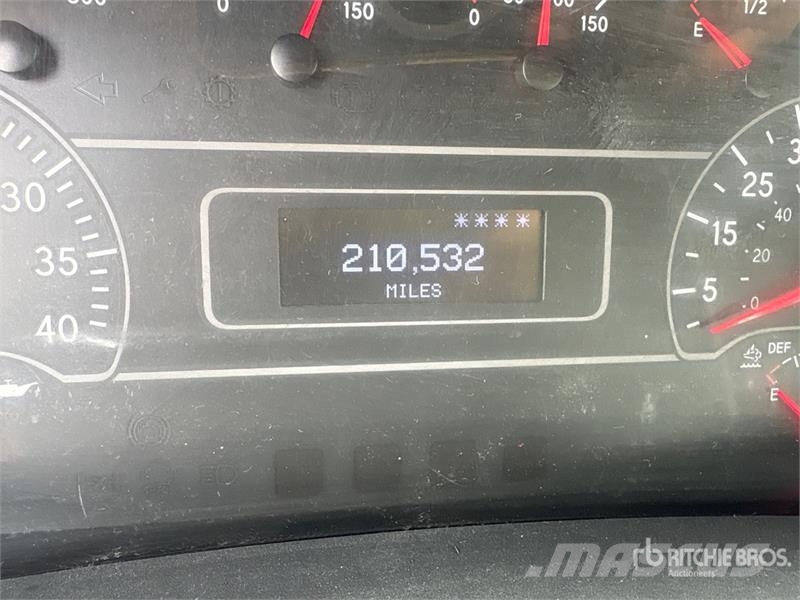 International MV 607 4x2 Rollback Truck Bergungsfahrzeuge