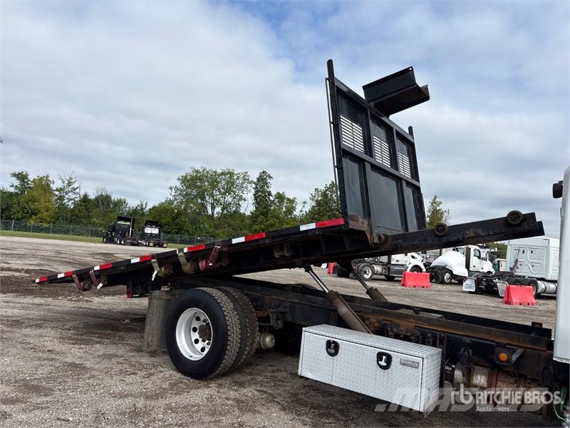 International MV 607 4x2 Rollback Truck Bergungsfahrzeuge