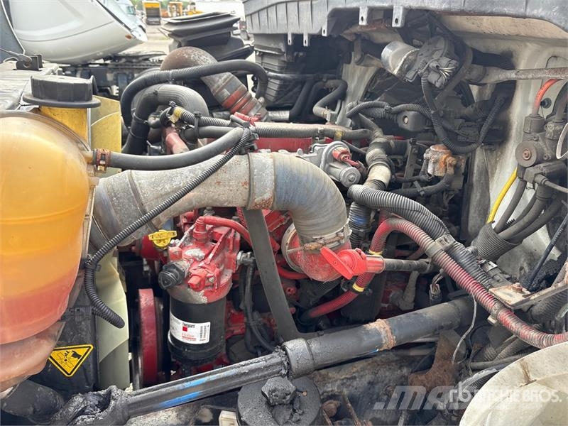 International MV 607 4x2 Rollback Truck Bergungsfahrzeuge