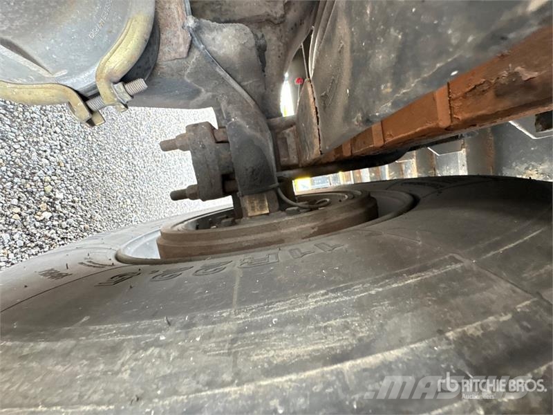 International MV 607 4x2 Rollback Truck Bergungsfahrzeuge