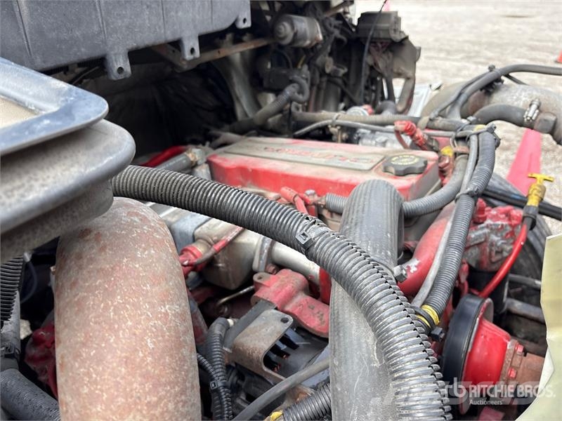 International MV 607 4x2 Rollback Truck Bergungsfahrzeuge