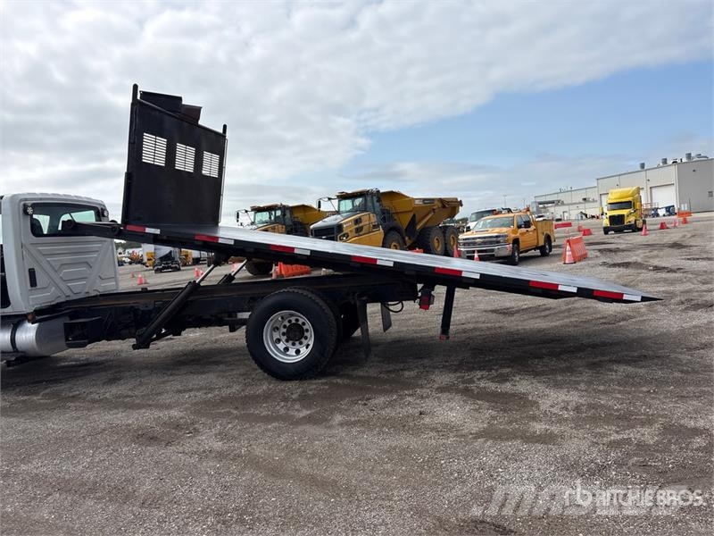 International MV 607 4x2 Rollback Truck Bergungsfahrzeuge
