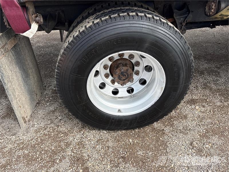 International MV 607 4x2 Rollback Truck Bergungsfahrzeuge