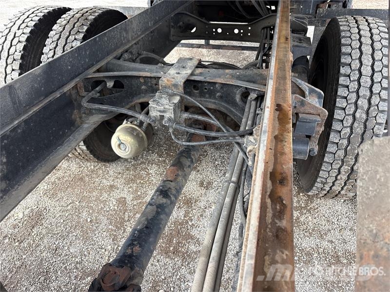 International MV 607 4x2 Rollback Truck Bergungsfahrzeuge