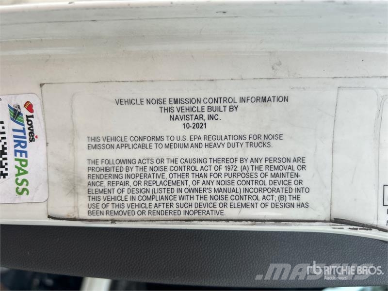 International MV607 4x2 Van Truck Kofferaufbau