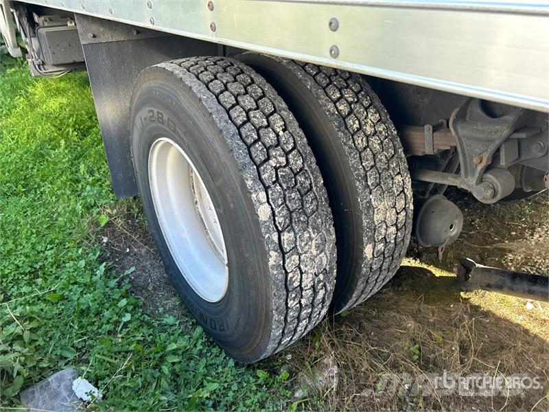 International MV607 4x2 Van Truck Fast kasse