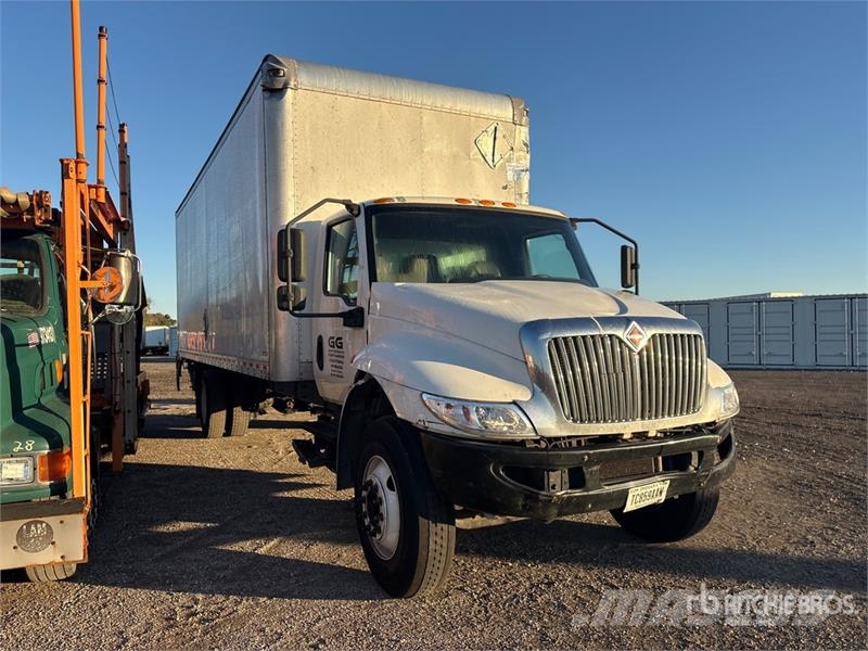 International MV607 4x2 Van Truck Camiões de caixa fechada
