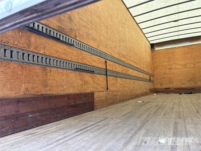International MV607 4x2 Van Truck Sanduk kamioni