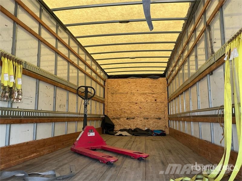 International MV607 4x2 Van Truck Autocamioane