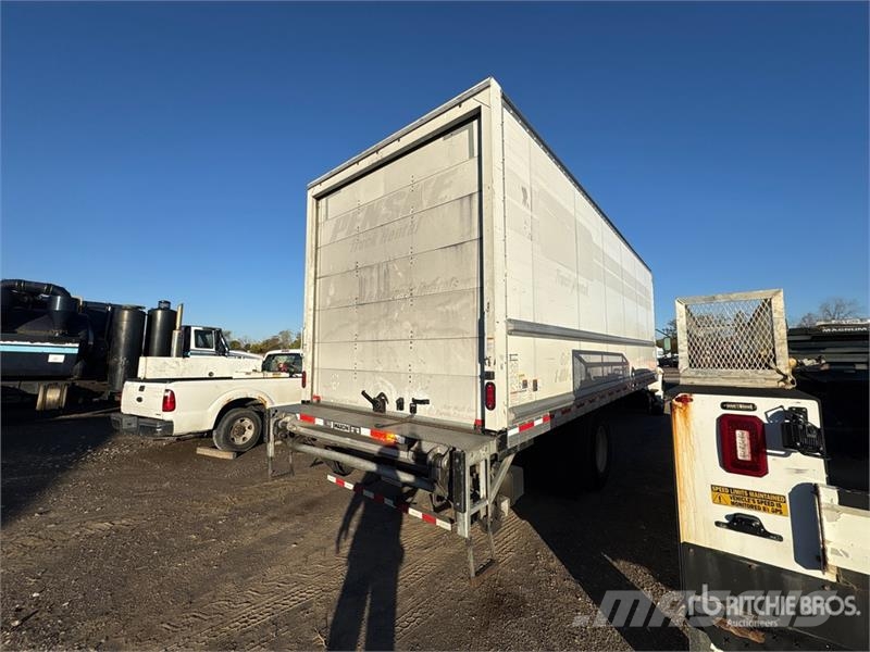 International MV607 4x2 Van Truck Camiões de caixa fechada