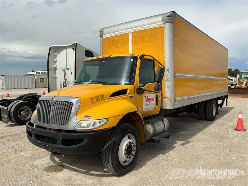 International MV607 4x2 Van Truck Autocamioane