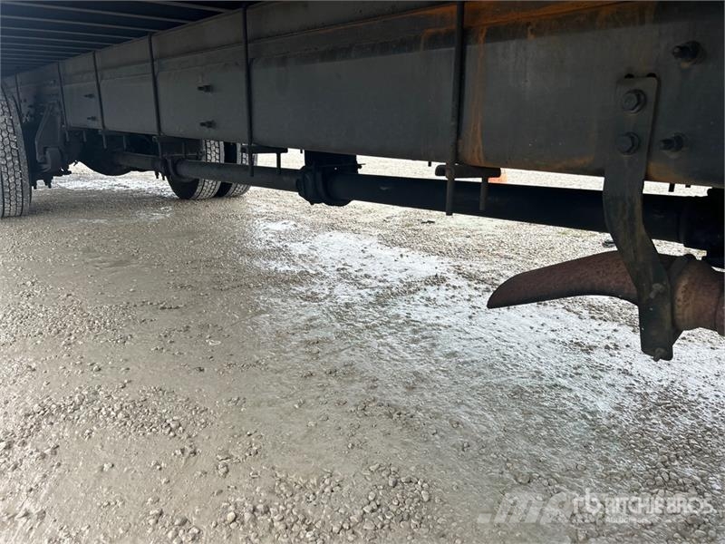 International MV607 4x2 Van Truck Kofferaufbau