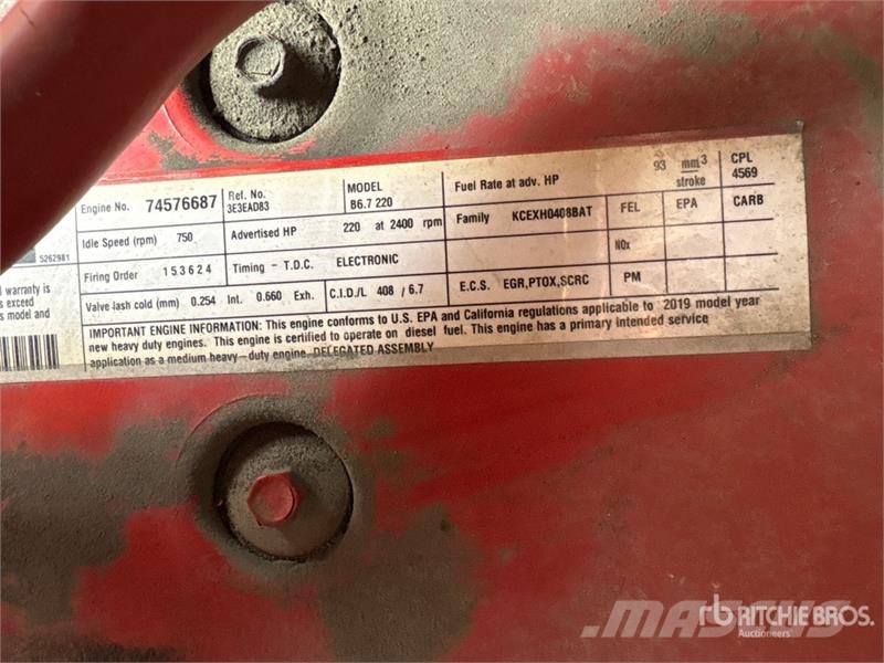 International MV607 4x2 Van Truck Sanduk kamioni