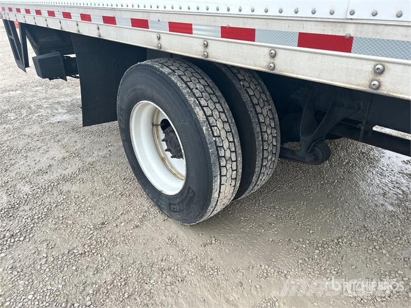 International MV607 4x2 Van Truck Kofferaufbau