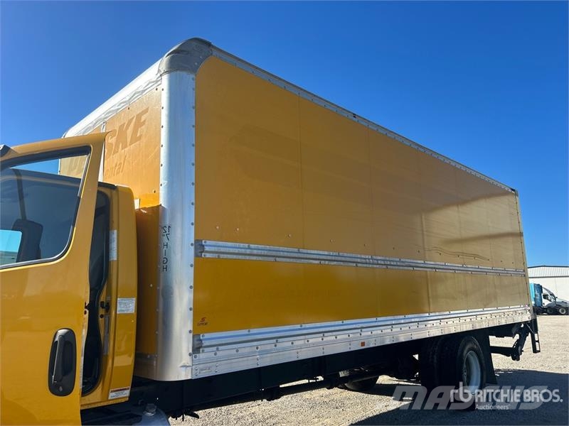 International MV607 4x2 Van Truck Bakwagens met gesloten opbouw