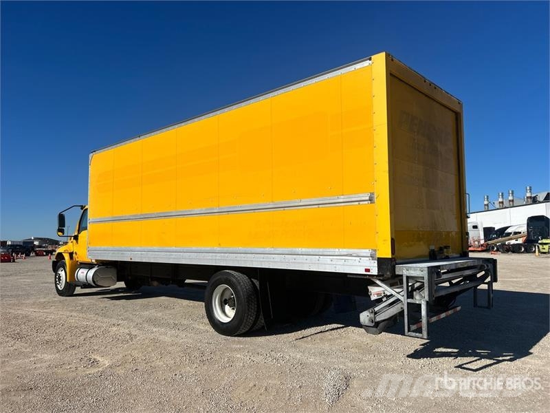International MV607 4x2 Van Truck Bakwagens met gesloten opbouw