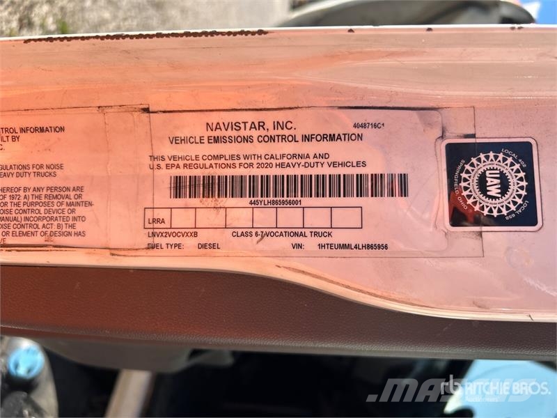 International MV607 4x2 Van Truck Fast kasse