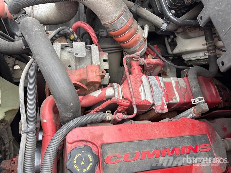 International MV607 4x2 Van Truck Sanduk kamioni