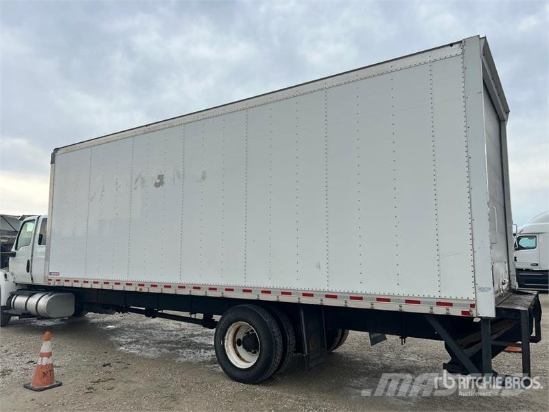 International MV607 4x2 Van Truck Kofferaufbau