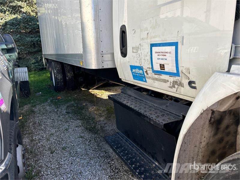 International MV607 4x2 Van Truck Fast kasse